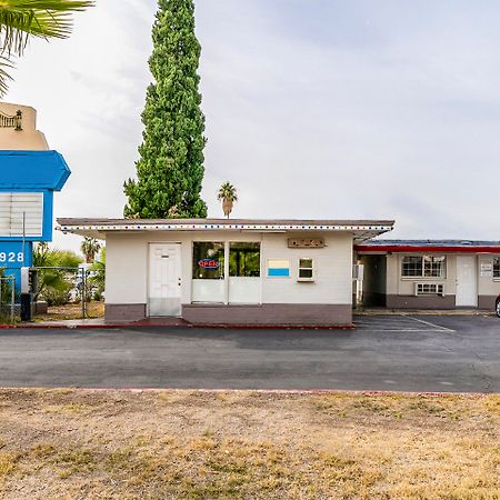 Oyo Gateway Motel Las Vegas North Strip/Fremont St. Area Екстер'єр фото