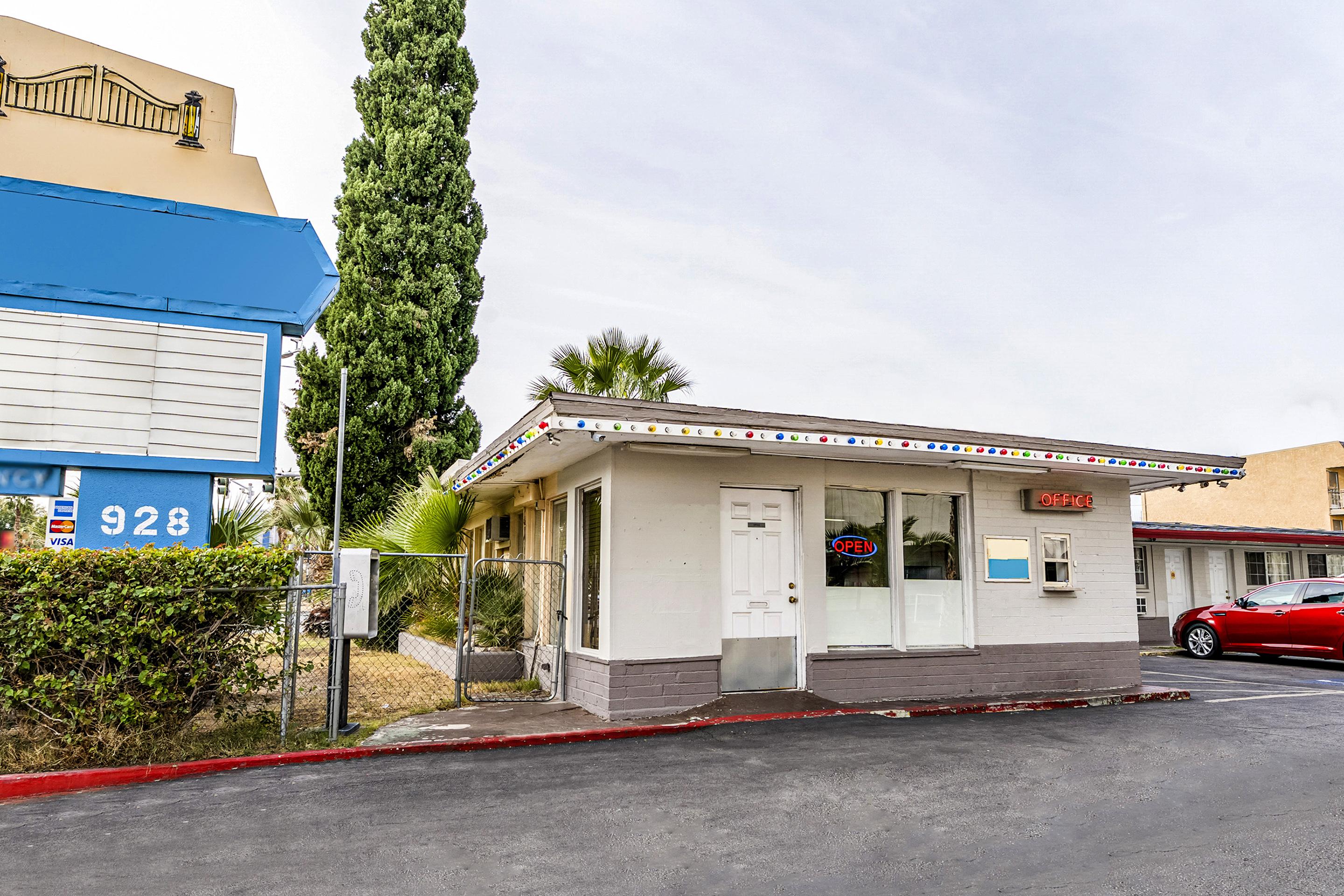 Oyo Gateway Motel Las Vegas North Strip/Fremont St. Area Екстер'єр фото