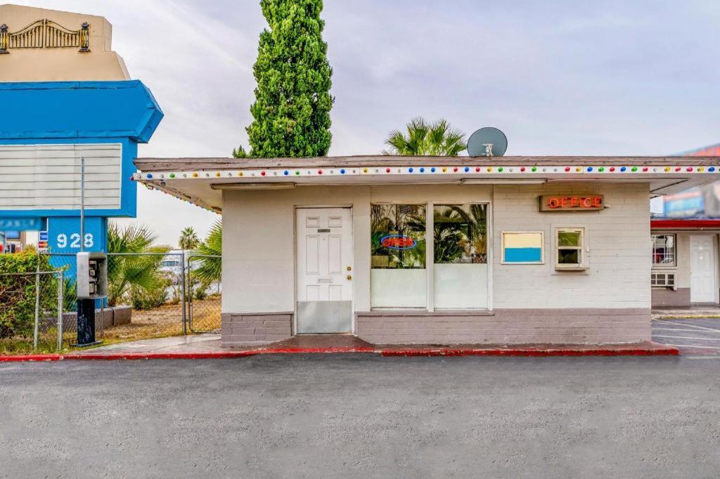 Oyo Gateway Motel Las Vegas North Strip/Fremont St. Area Екстер'єр фото