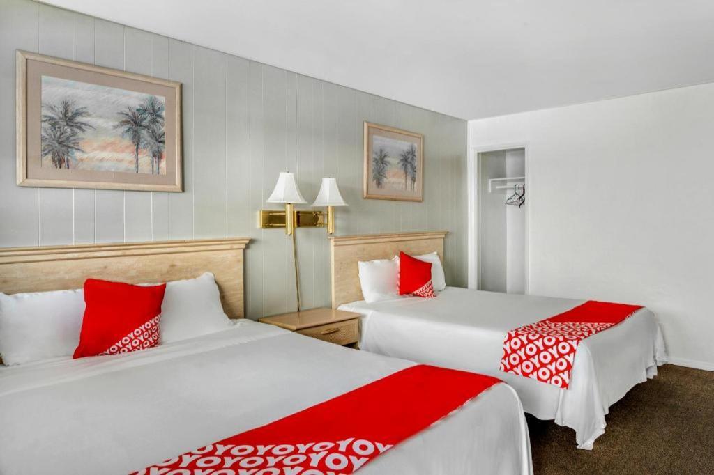 Oyo Gateway Motel Las Vegas North Strip/Fremont St. Area Екстер'єр фото