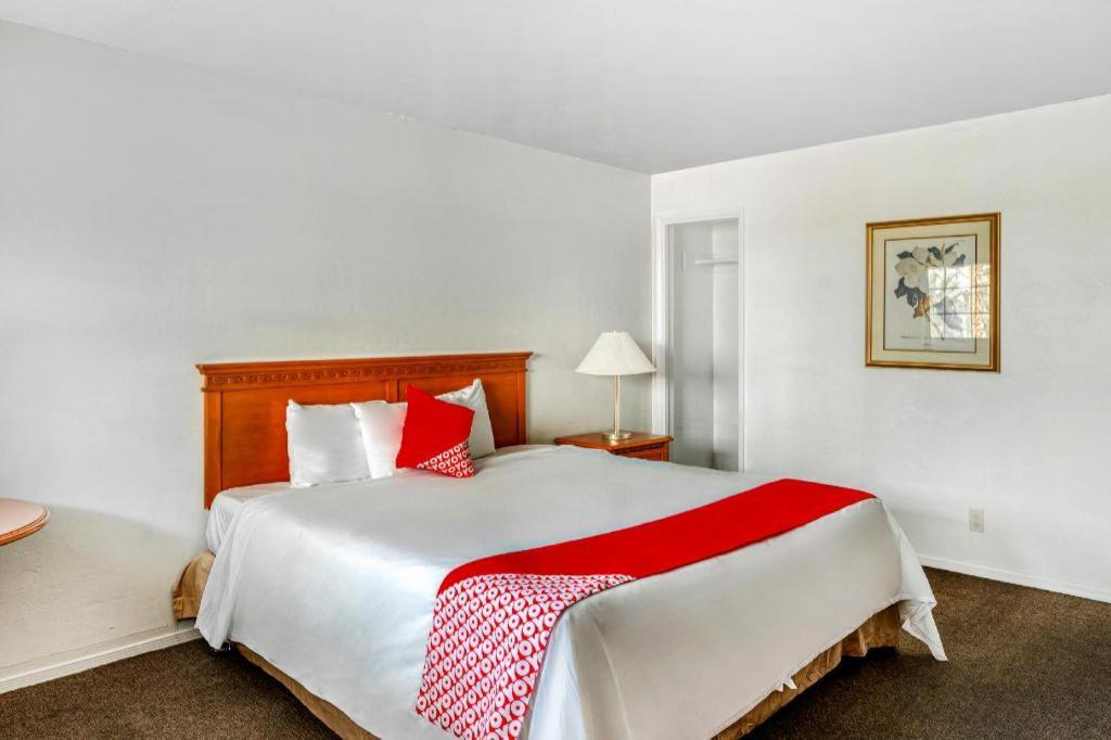 Oyo Gateway Motel Las Vegas North Strip/Fremont St. Area Екстер'єр фото