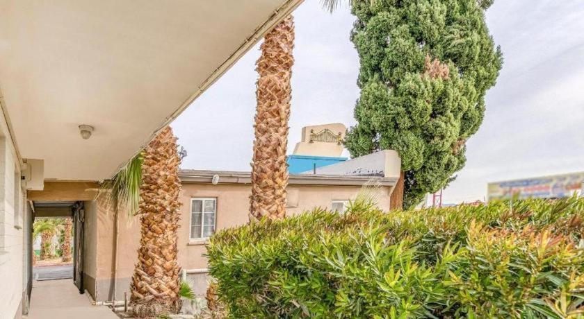 Oyo Gateway Motel Las Vegas North Strip/Fremont St. Area Екстер'єр фото