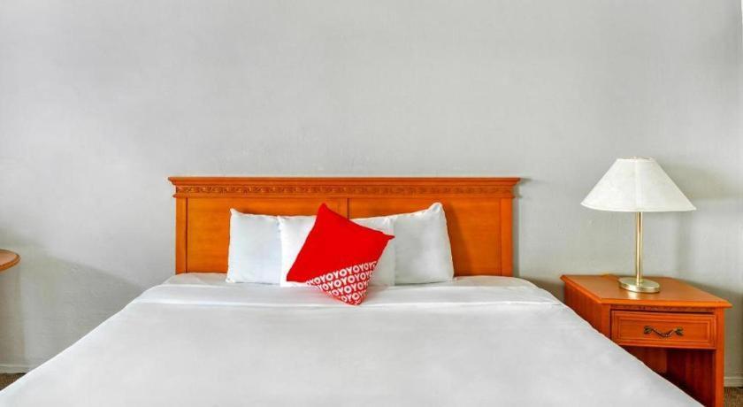 Oyo Gateway Motel Las Vegas North Strip/Fremont St. Area Екстер'єр фото